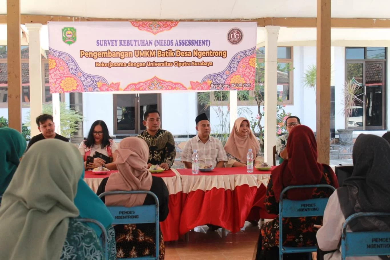 Kegiatan Survei Kebutuhan Pengembangan UMKM Batik Desa Ngentrong oleh universitas ciputra surabaya
